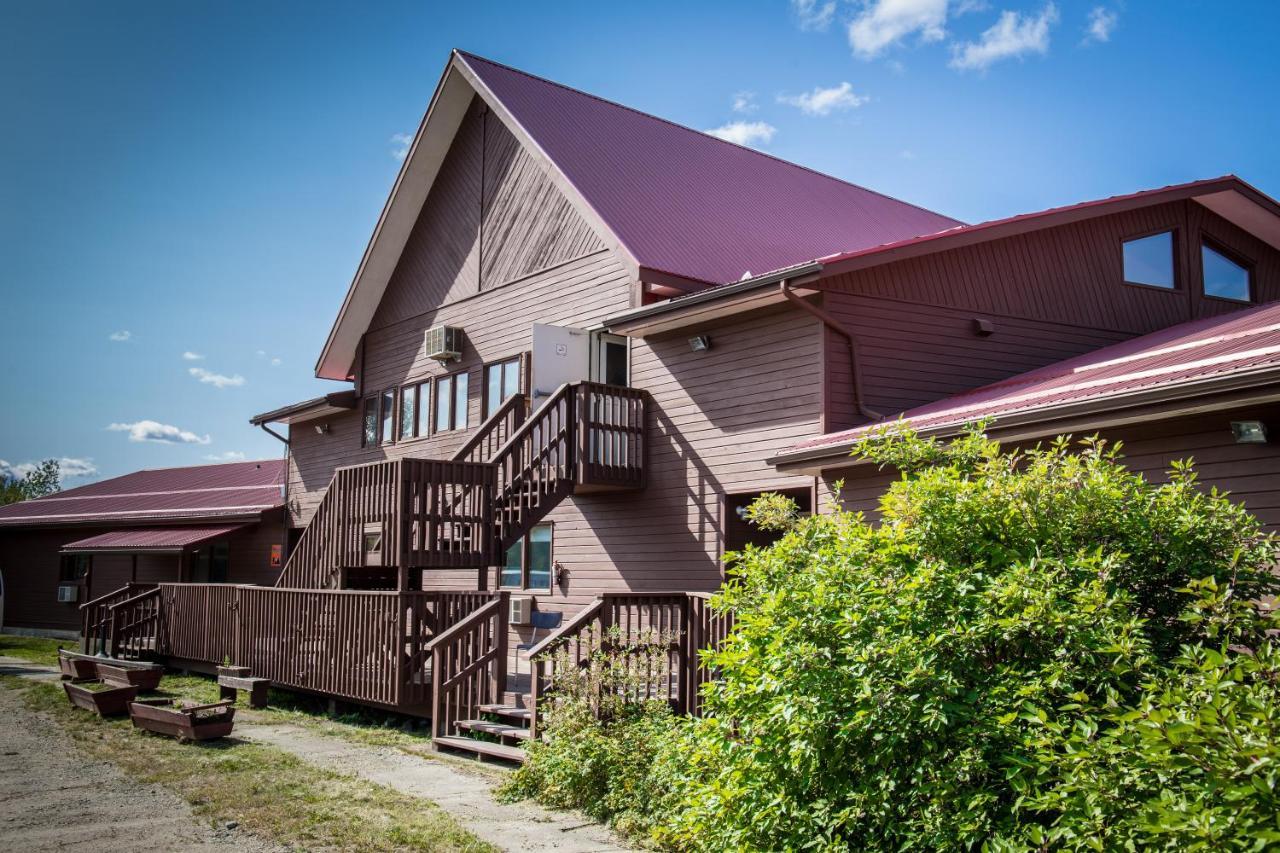 Bedrock Motel Mayo Экстерьер фото